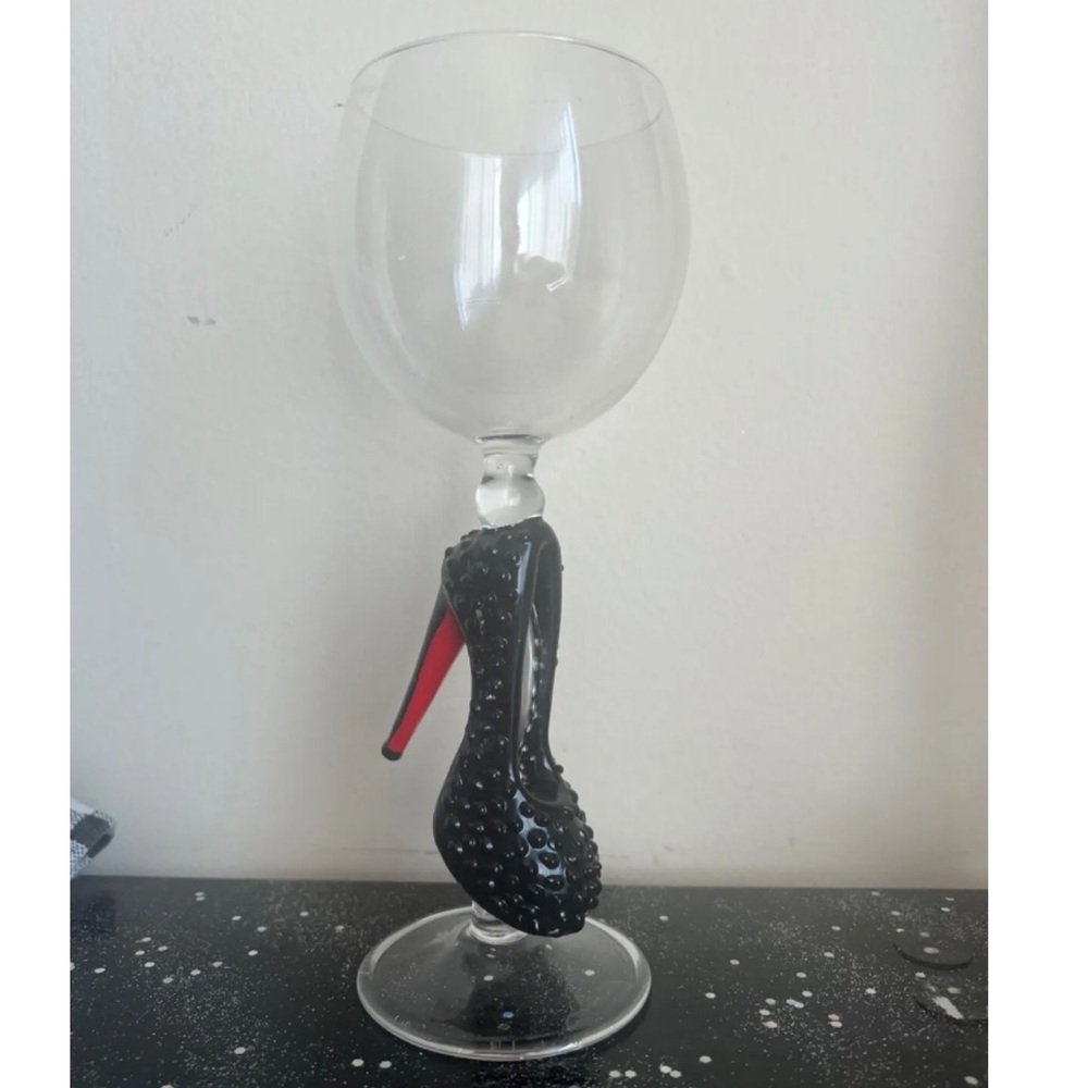 Hand blown Yurana Spiked Seduction Heel Wine Glass
